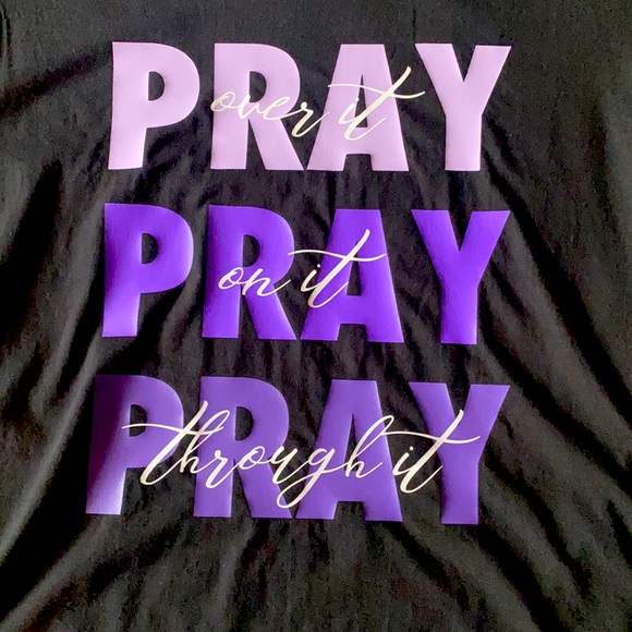 NEW Pray Quote Tshirt - Picture 2 of 3